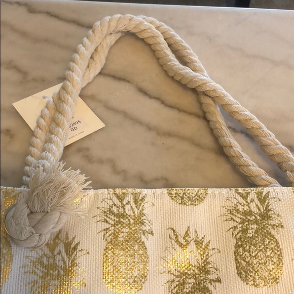 METALLIC GOLD PINEAPPLE CANVAS BAG - Picture 6 of 9